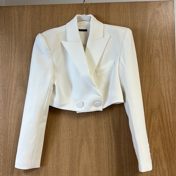 Parker Strong-Shoulder Double-Breasted Crop Blazer - Picture 5 of 7